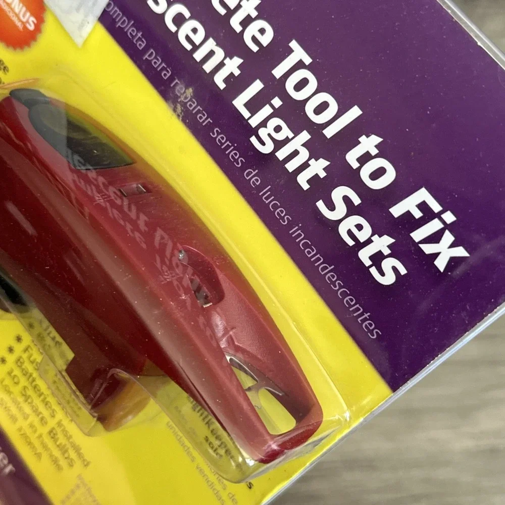 Light Keeper Pro Incandescent Light Set Tool w/ Voltage Detector, Spare Bulbs